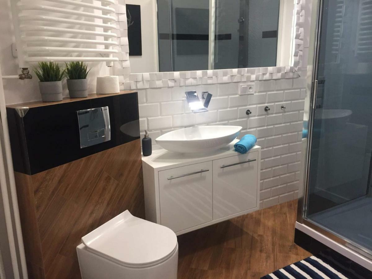 דירות Stary Toruń Apartament Rosso מראה חיצוני תמונה